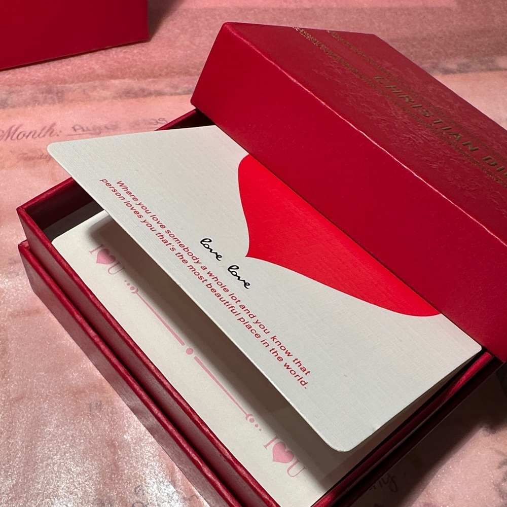 Dior Red Gift Bag with Gold Accents - Picture 10 of 11